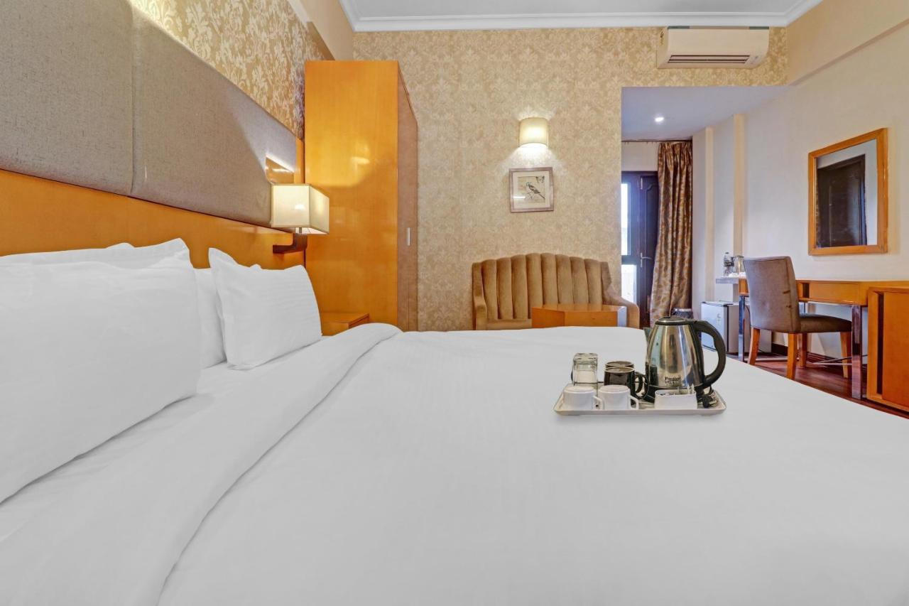 Oyo Townhouse 934 L'Elegant Hotel & Banquetby Ace Manor 加济阿巴德 外观 照片