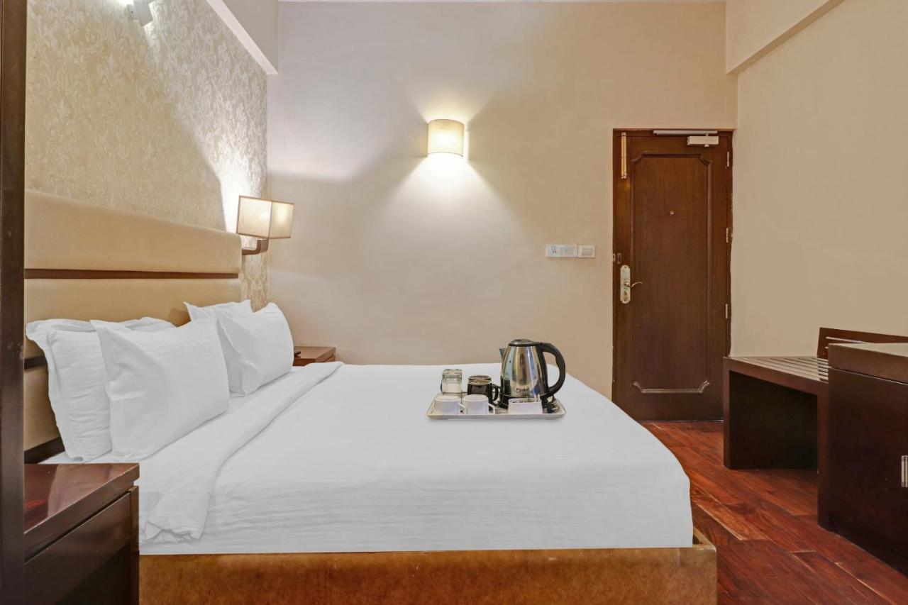 Oyo Townhouse 934 L'Elegant Hotel & Banquetby Ace Manor 加济阿巴德 外观 照片