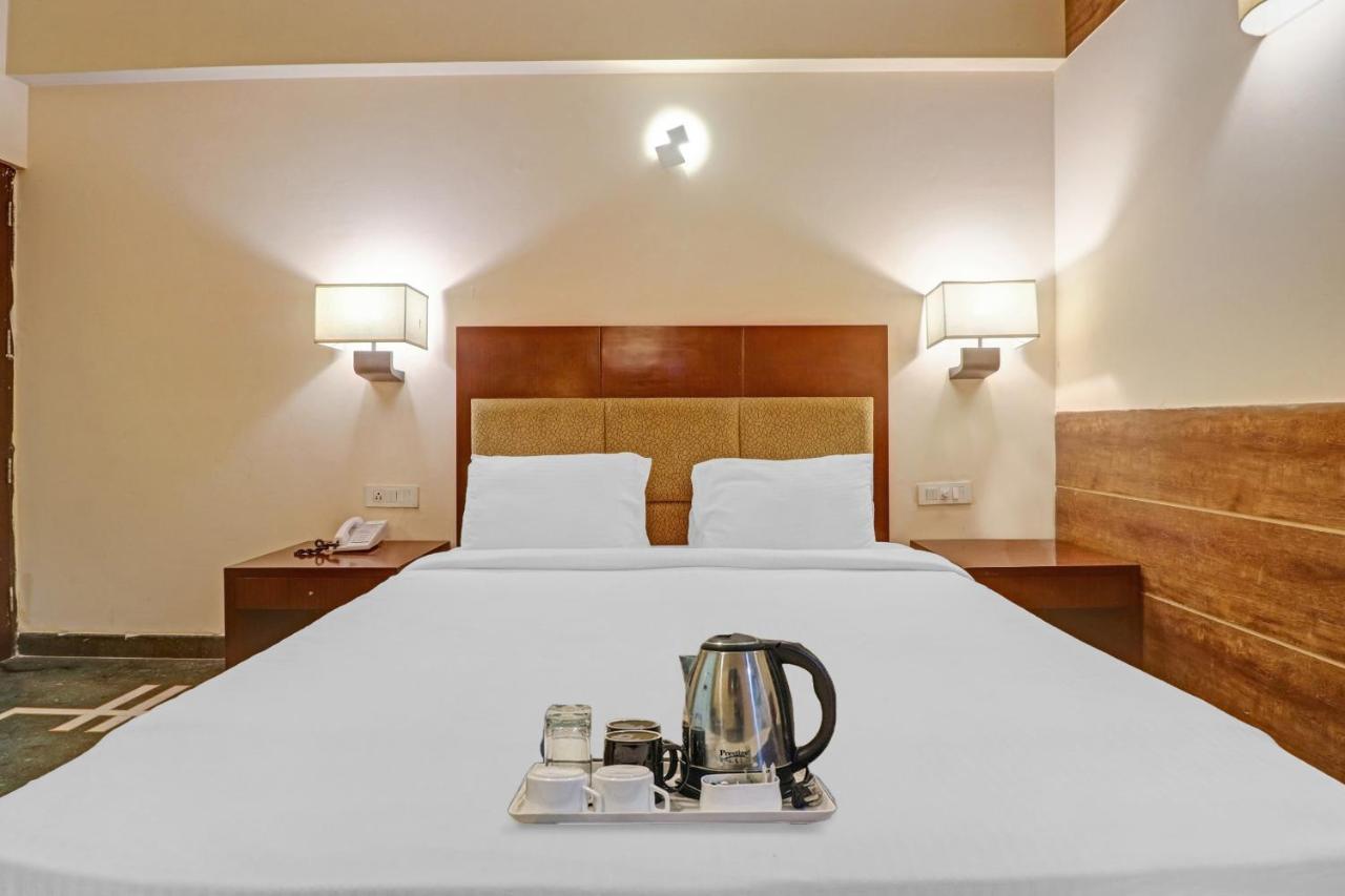 Oyo Townhouse 934 L'Elegant Hotel & Banquetby Ace Manor 加济阿巴德 外观 照片